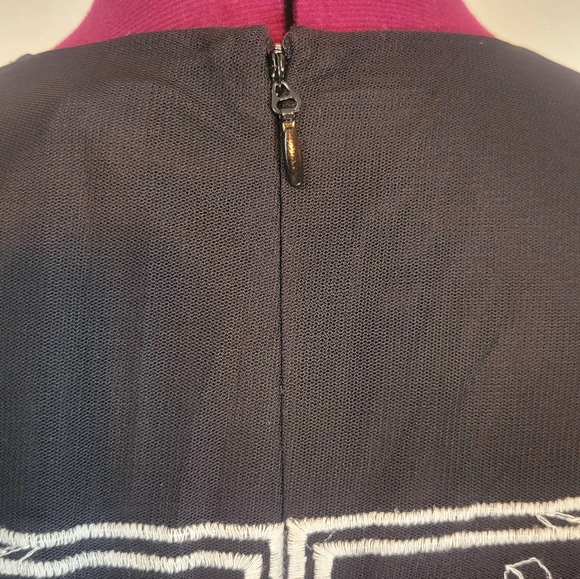 BCBGMAXAZRIA Synthetic Lily Embroidered Floral - Picture 16 of 17